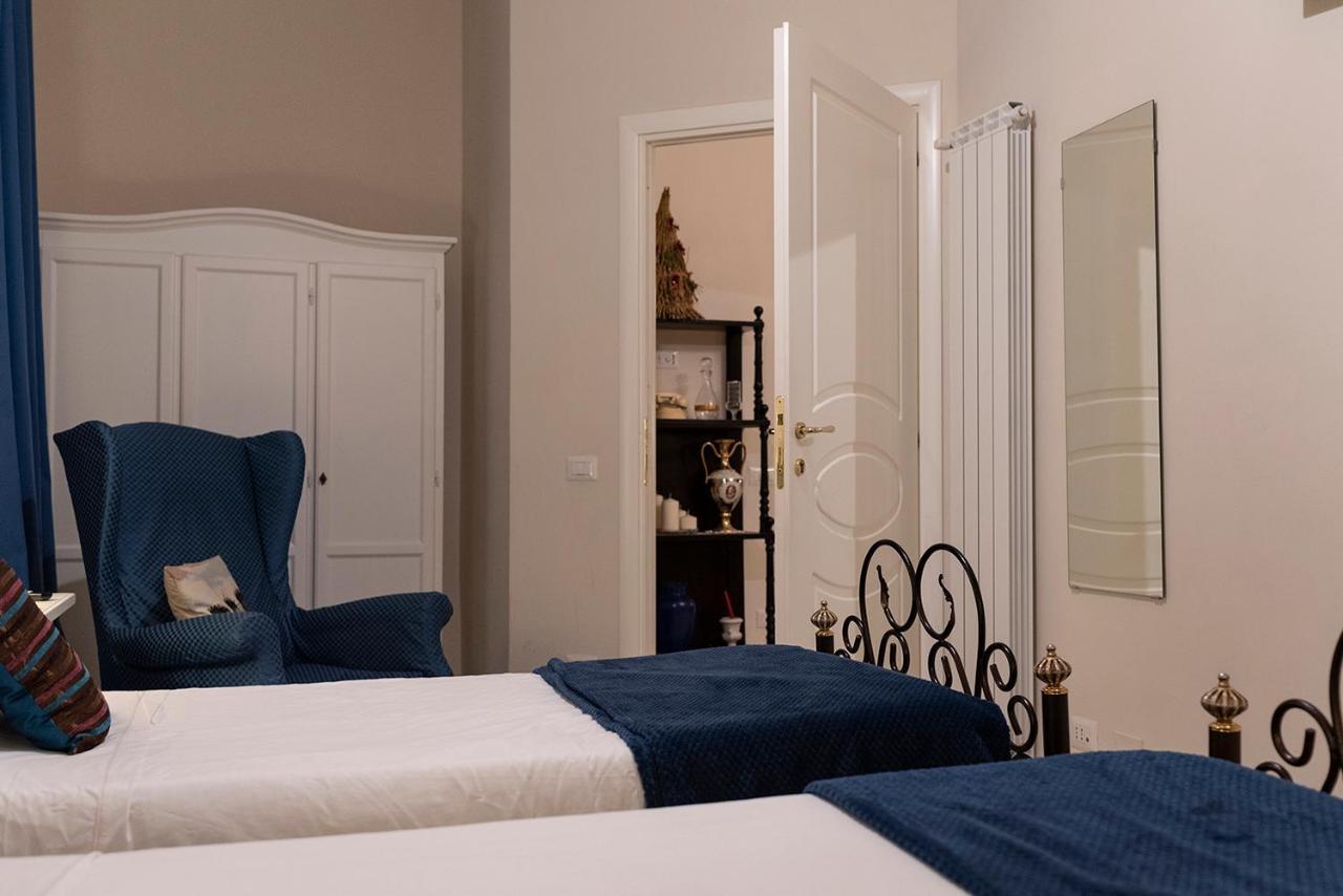 Domus Borbonica Bed & Breakfast Napoli Exterior foto