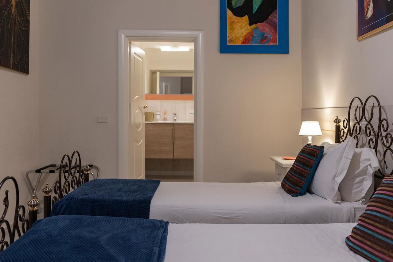 Domus Borbonica Bed & Breakfast Napoli Exterior foto