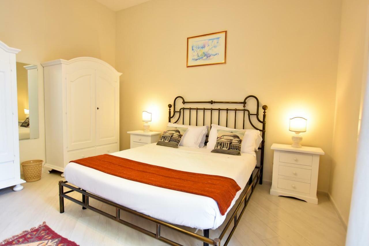 Domus Borbonica Bed & Breakfast Napoli Exterior foto