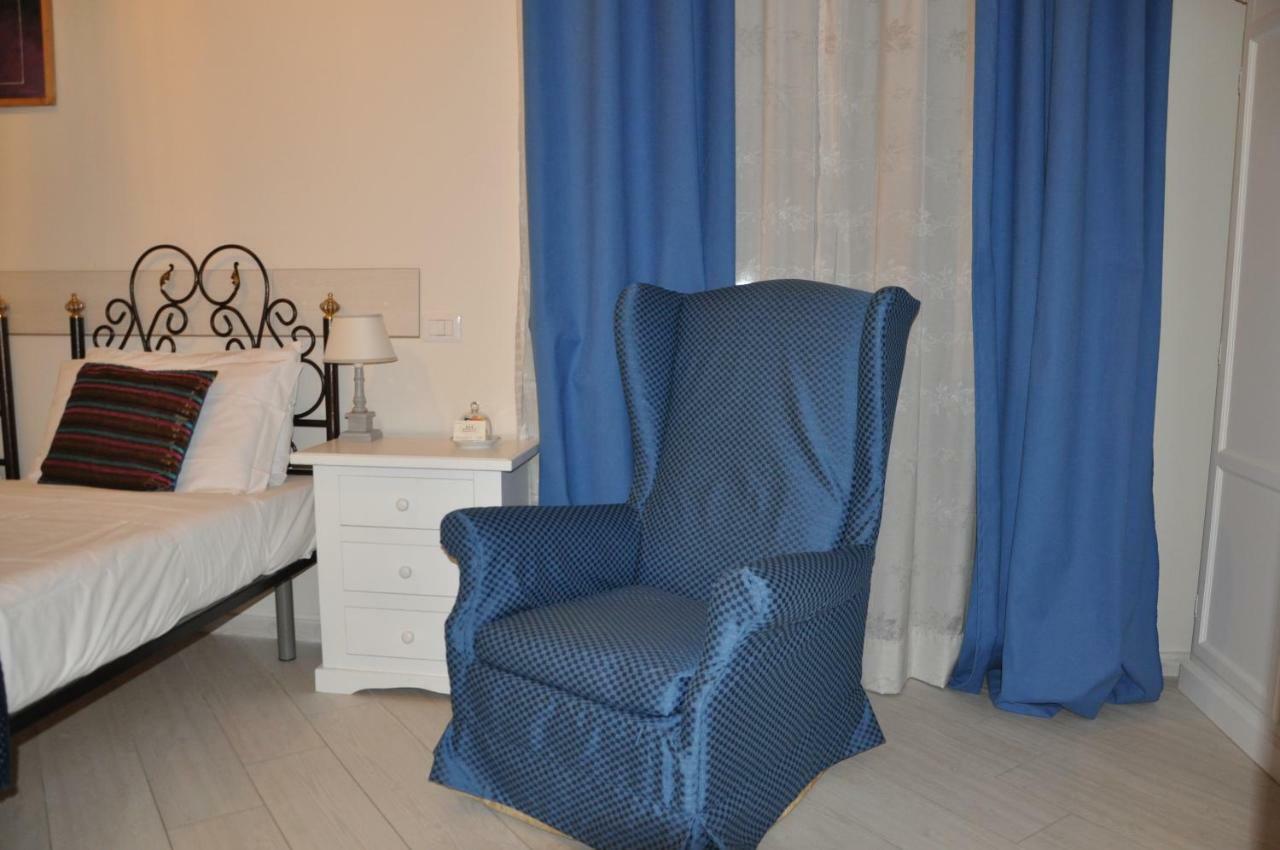Domus Borbonica Bed & Breakfast Napoli Exterior foto
