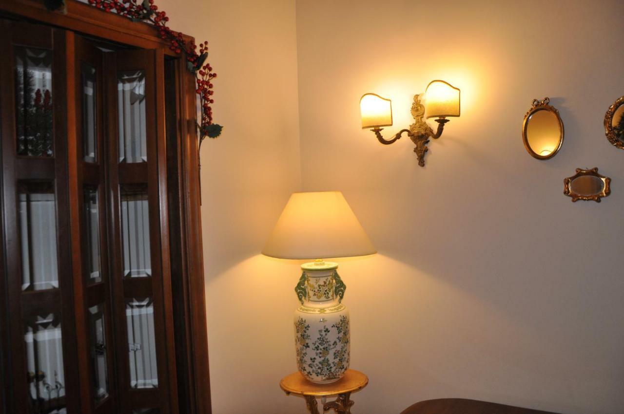Domus Borbonica Bed & Breakfast Napoli Exterior foto